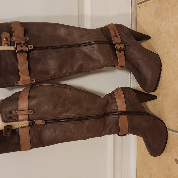 Heel winter/ fall  boots - Picture 1 of 4